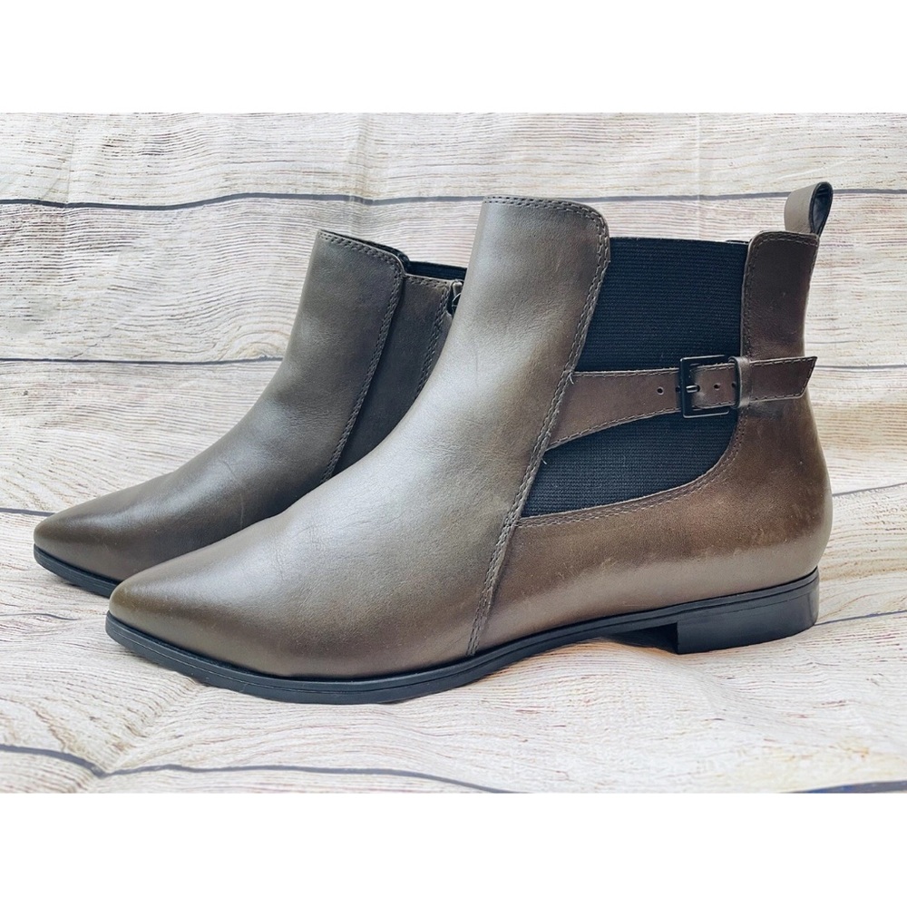 Clarks Ankle Boots Size 11M Artisan Women Brown Leather Side Zip